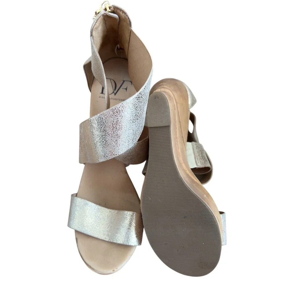 Diane‎ Von Furstenberg Wedge sandals gold women's size 9.5